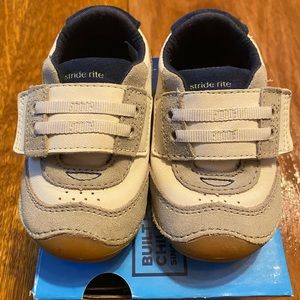 New Stride rite extra wide toddler shoes